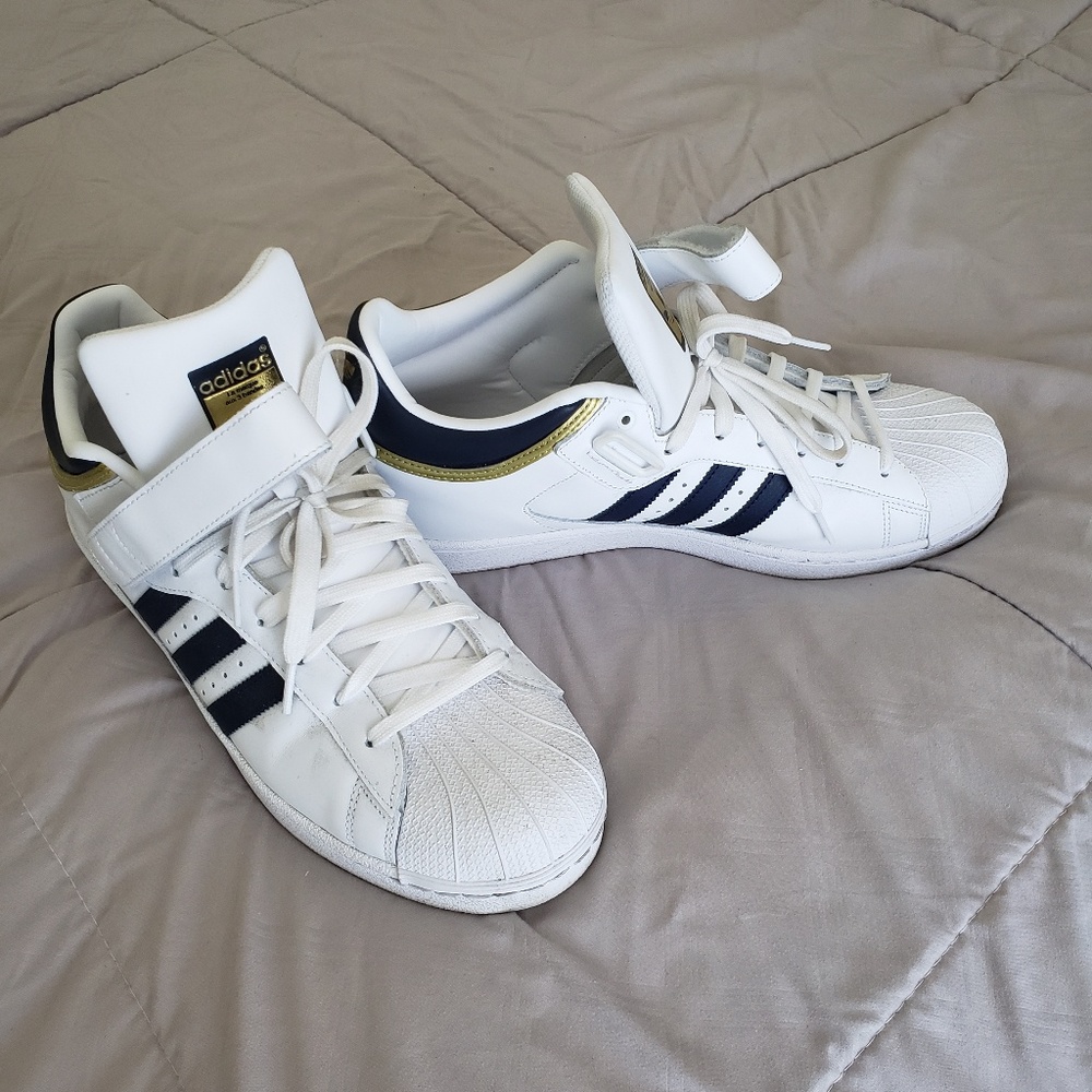 Adidas "Shell-toe"